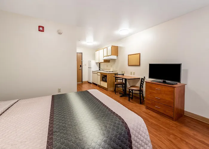 Motel Hometowne By Red Roof Columbus
