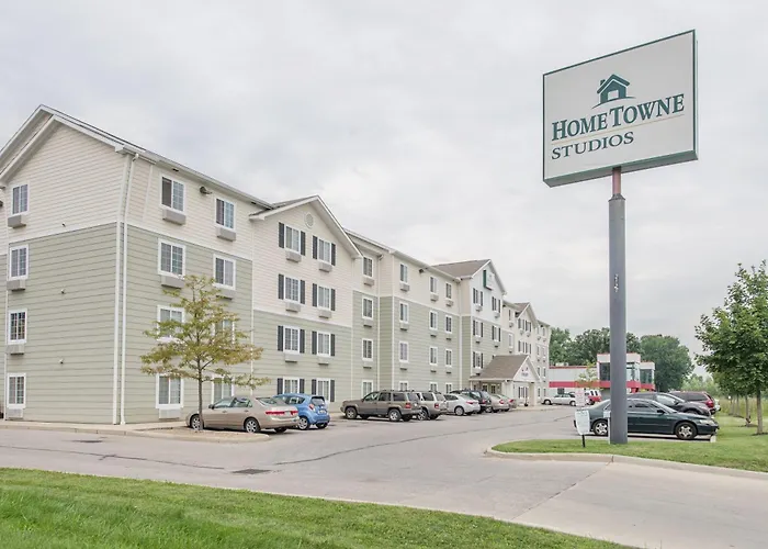 Hometowne By Red Roof Motel 2*